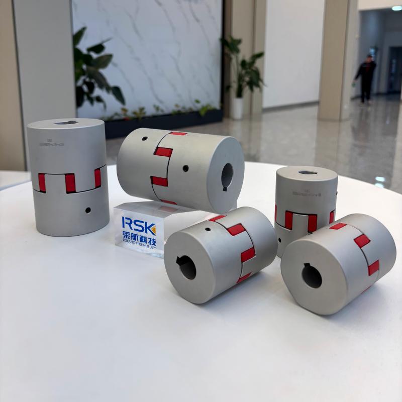 Tipo de juego de tornillos de inserción de araña de PU de acoplamiento de eje de mandíbula de aleación de aluminio con chavetero personalizado para robots